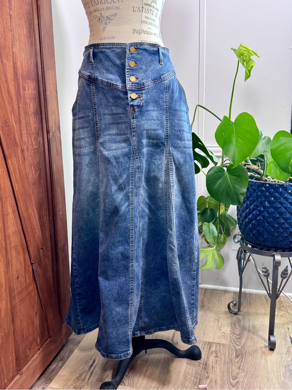 High-Waist Long Denim Maxi Skirt with Front Buttons - Blue